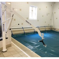 Oxford Dipper Manual Pool Hoist with Spreader Bar