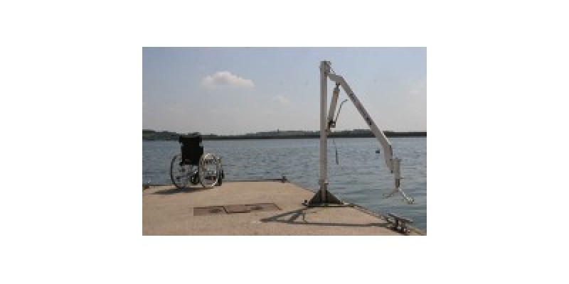 Pool hoist for Sailing Clubs